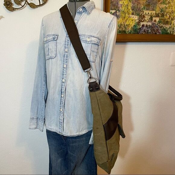 Threaded pear crossbody canvas bag - Picture 7 of 16